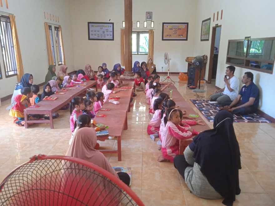 Album : LOMBA  INI ERLAKSANA atas kerja sama desa dan wvi